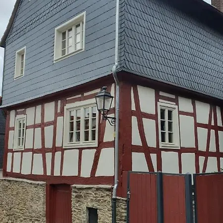 בית נופש Historisches Fachwerkhaus In Hochtaunuskreis